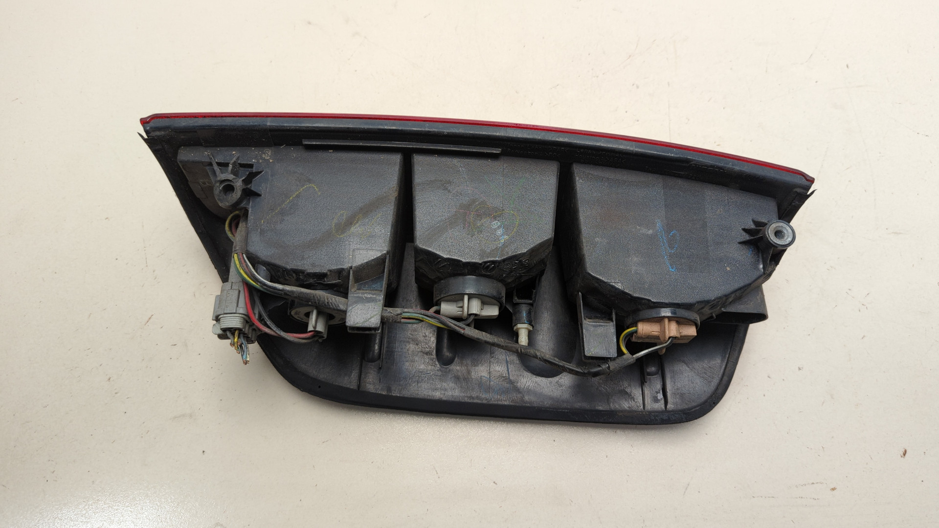 Фонарь задний левый