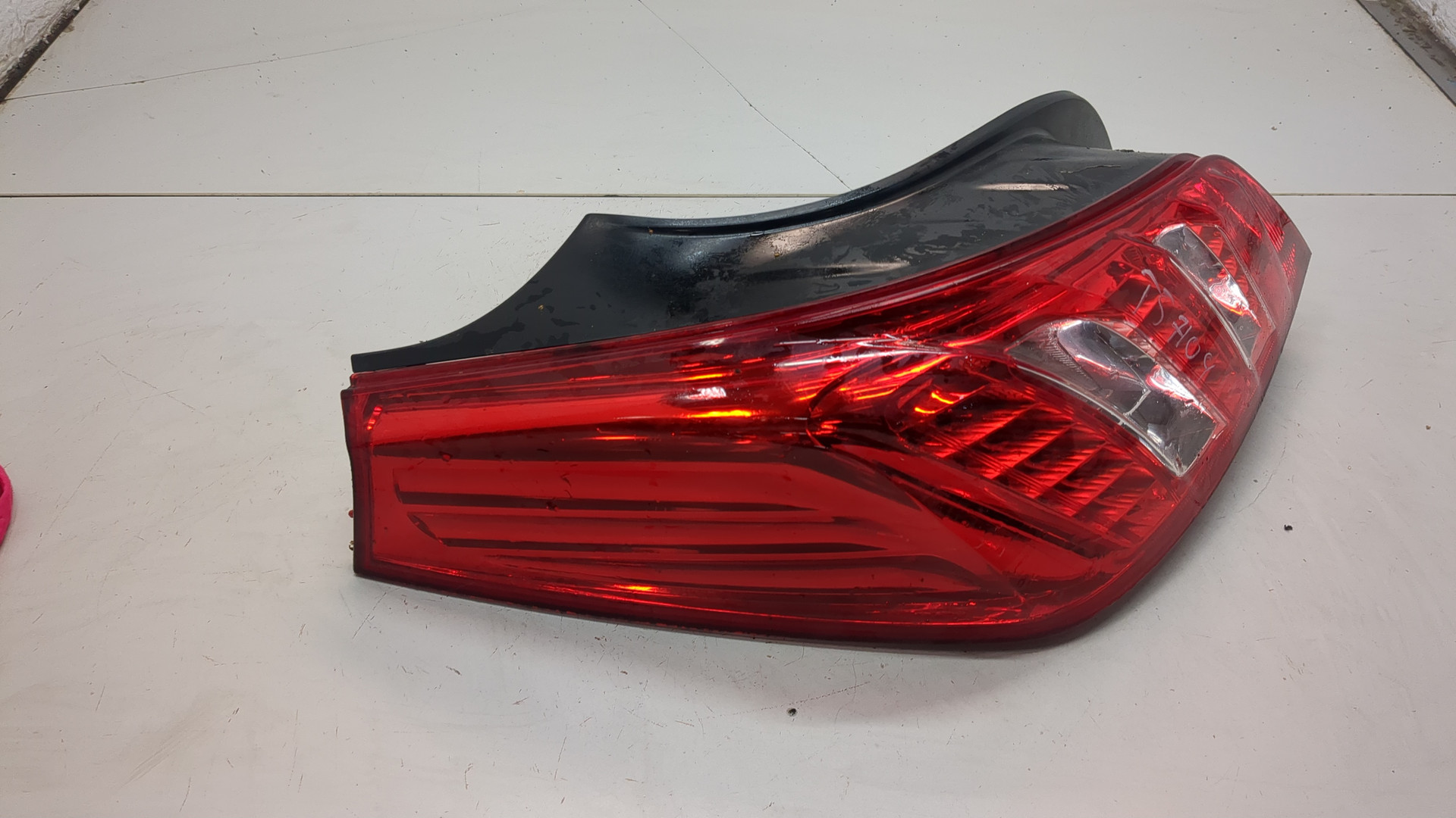 Фонарь задний левый