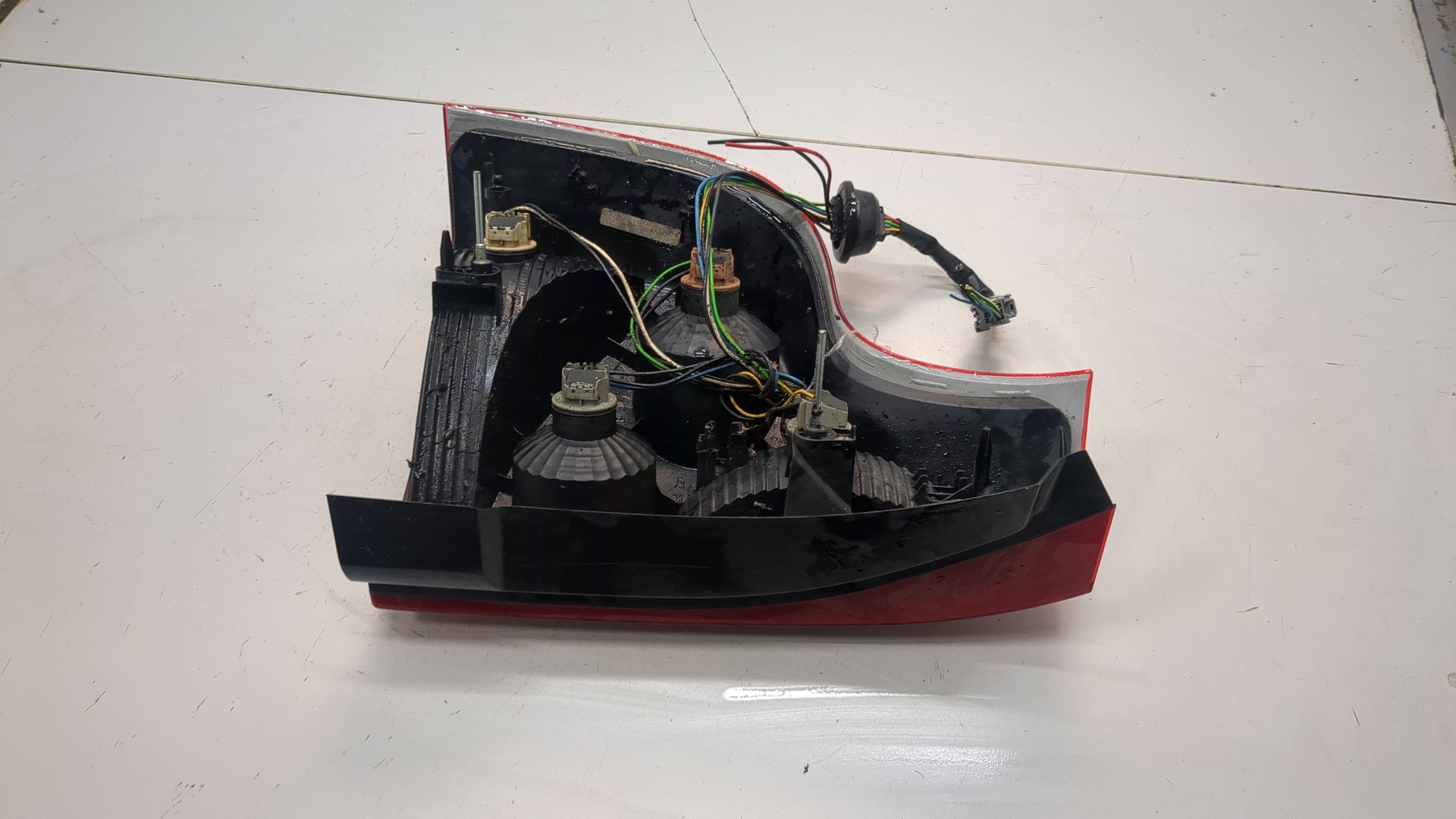 Фонарь задний правый