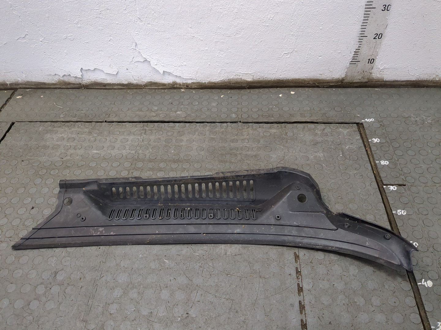 Решетка стеклоочистителей (Жабо)