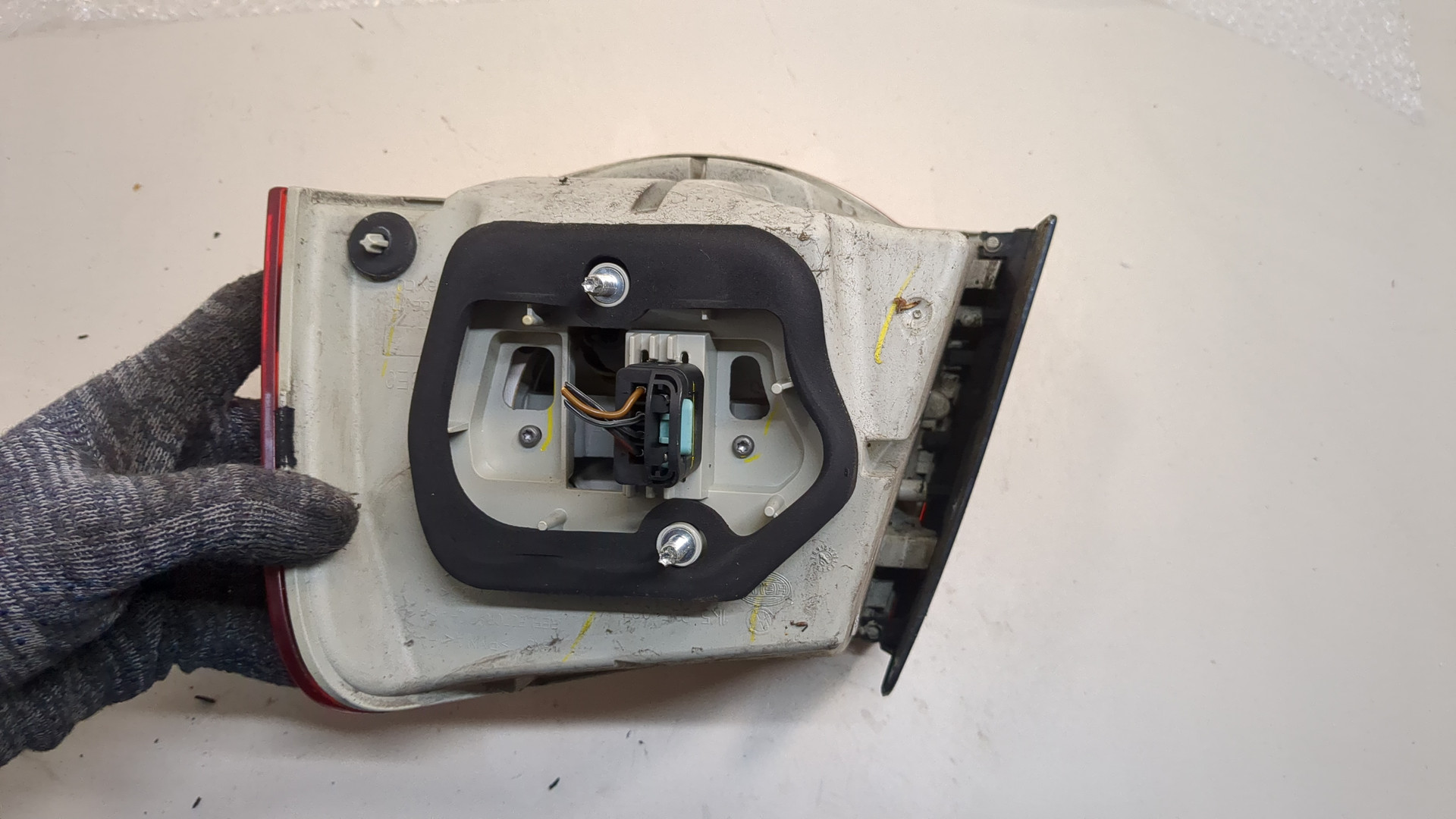 Фонарь задний левый