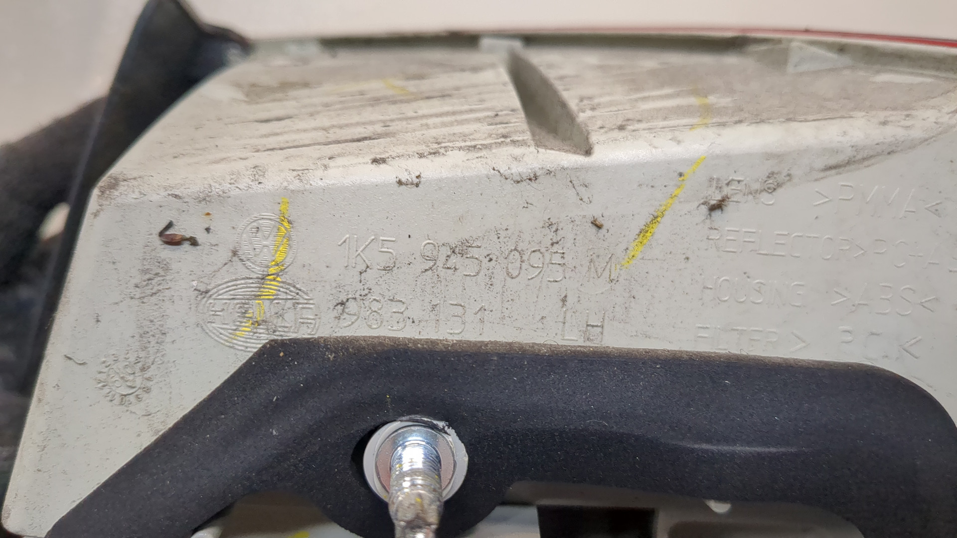 Фонарь задний левый