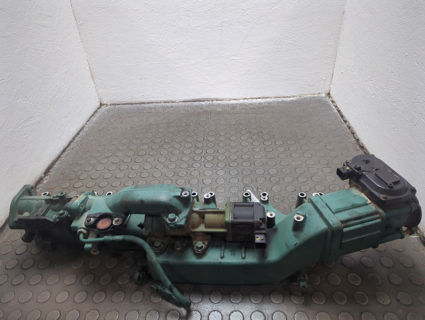 Коллектор впускной