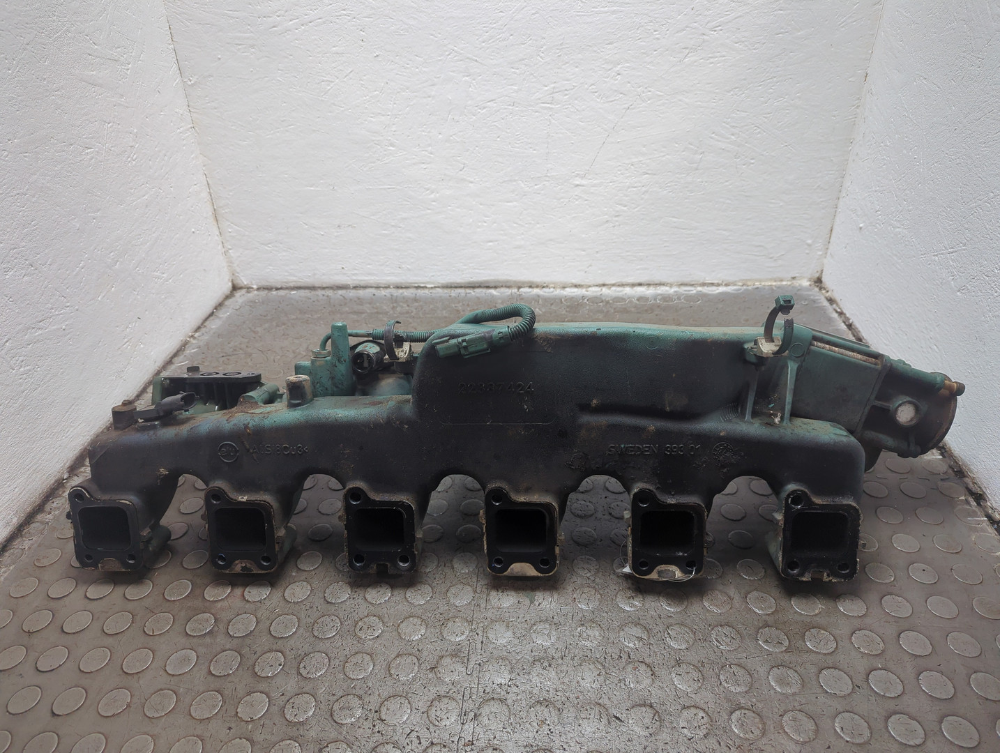 Коллектор впускной