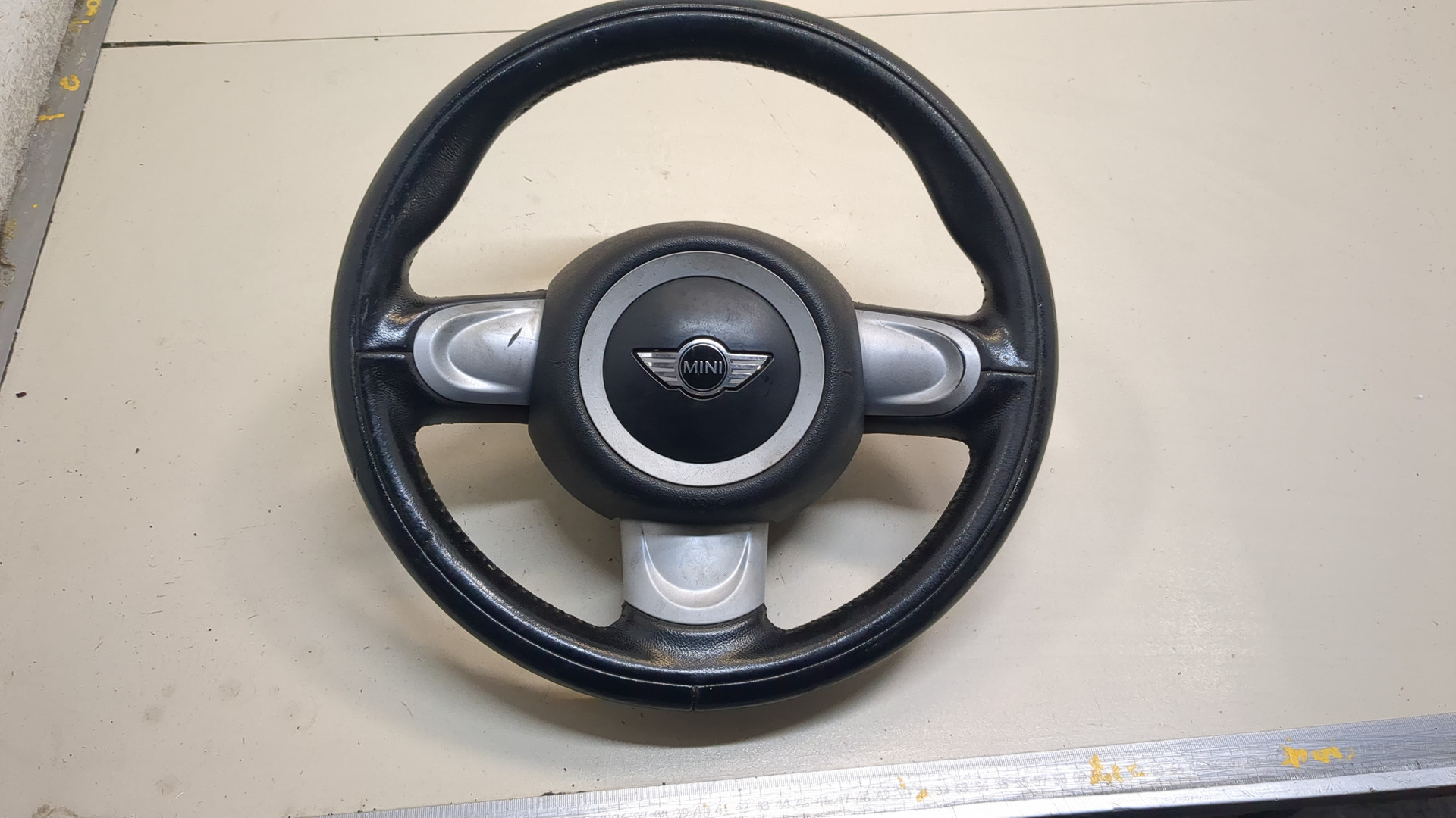 Рулевое колесо (руль)