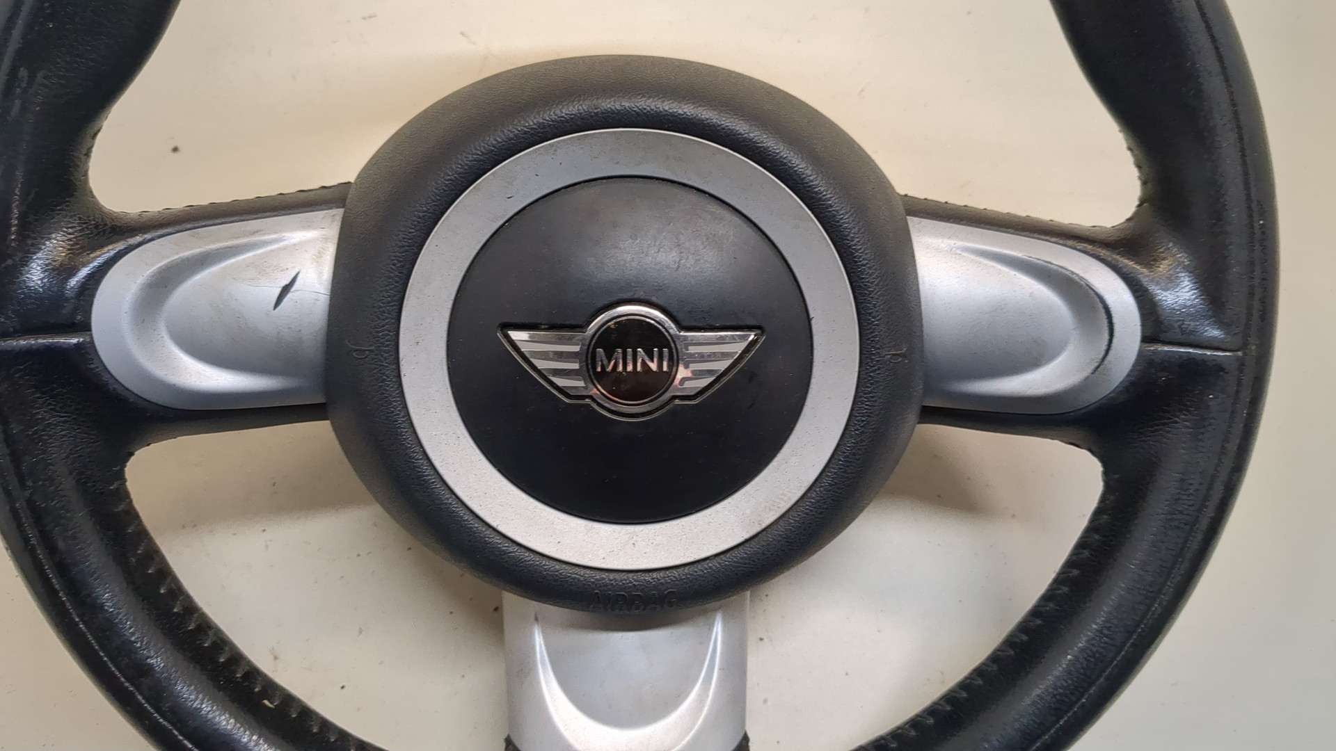 Рулевое колесо (руль)