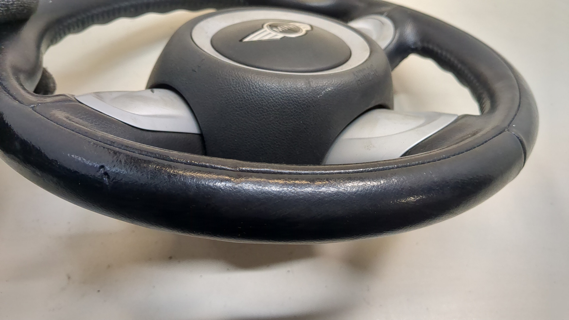 Рулевое колесо (руль)