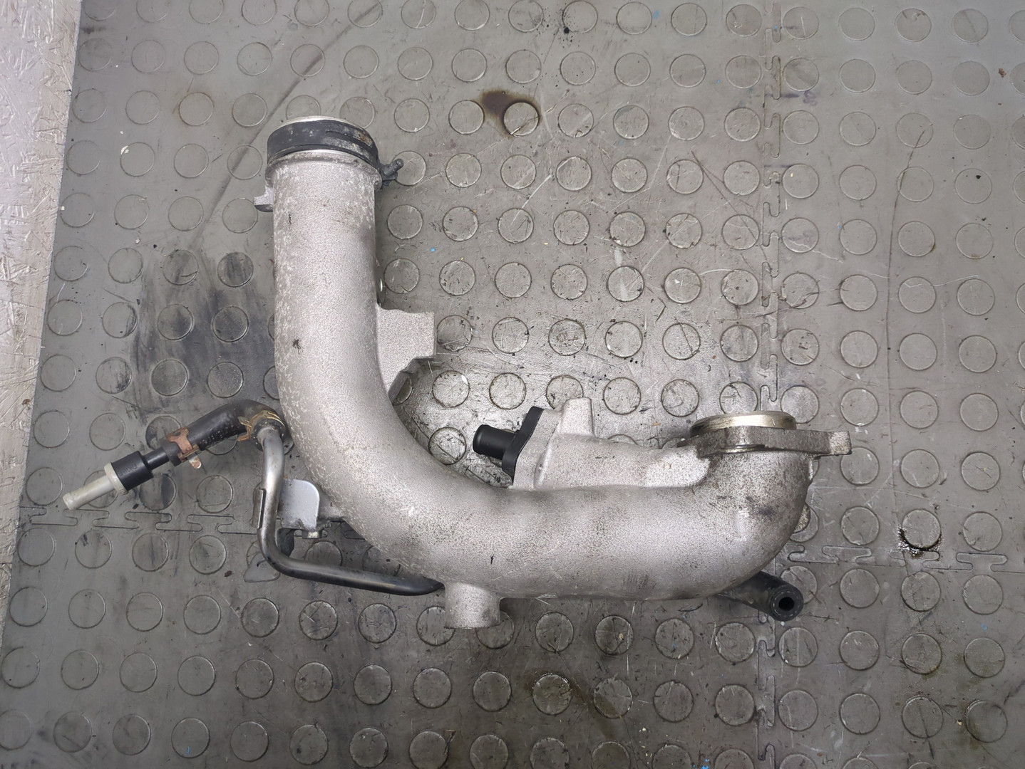 Патрубок интеркулера