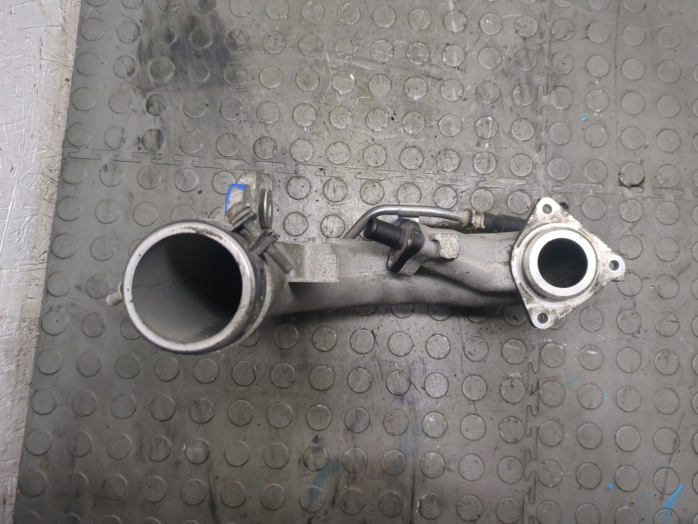 Патрубок интеркулера