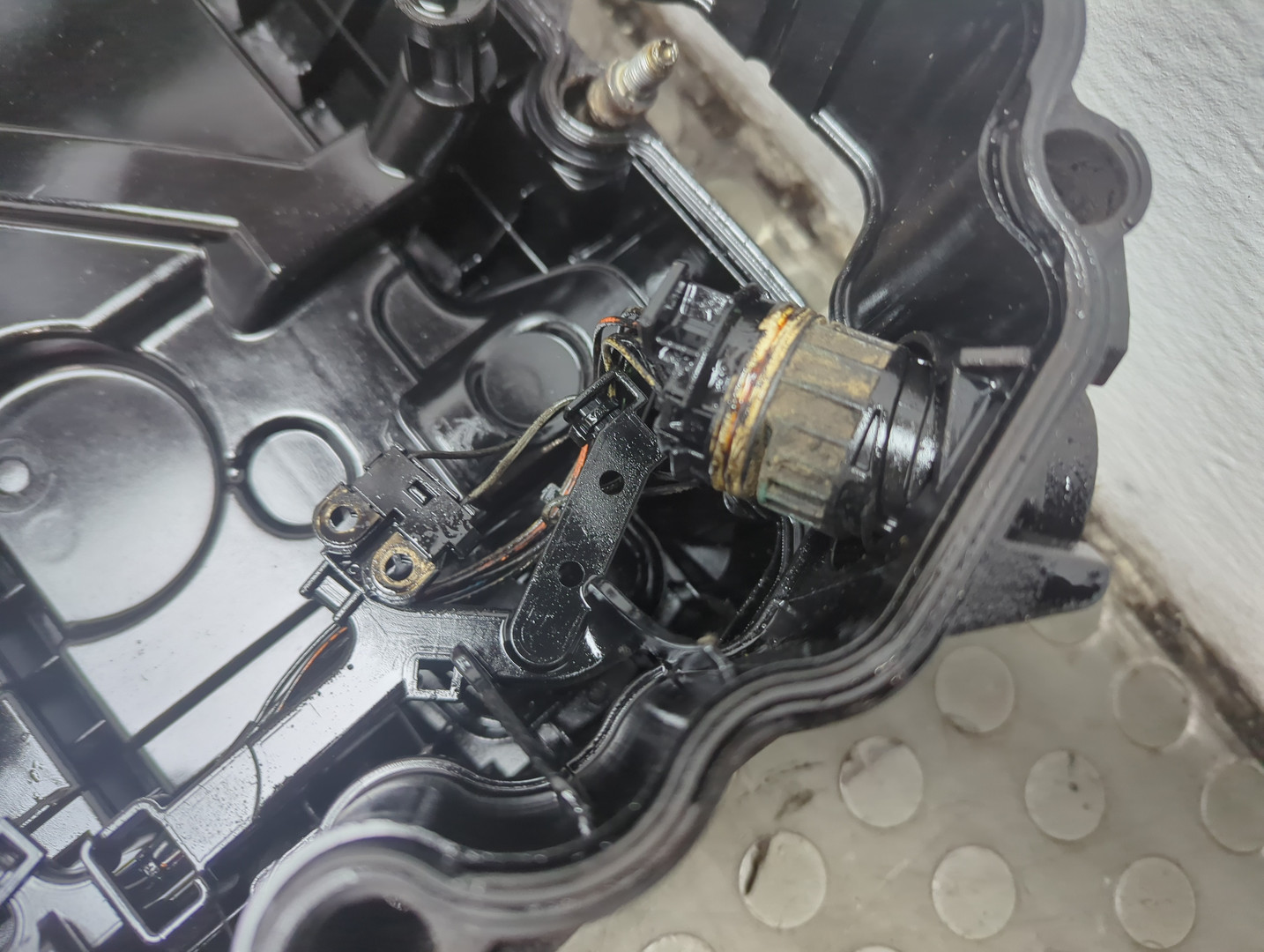 Крышка клапанная ГБЦ