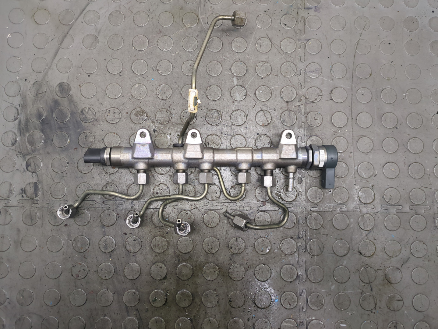 Рейка топливная (рампа)