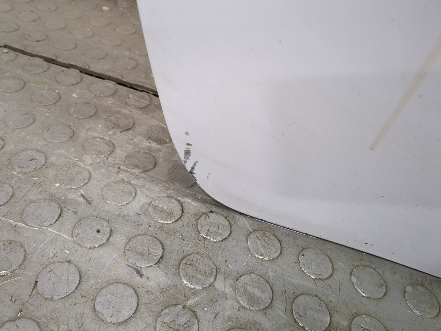 Дверь передняя левая