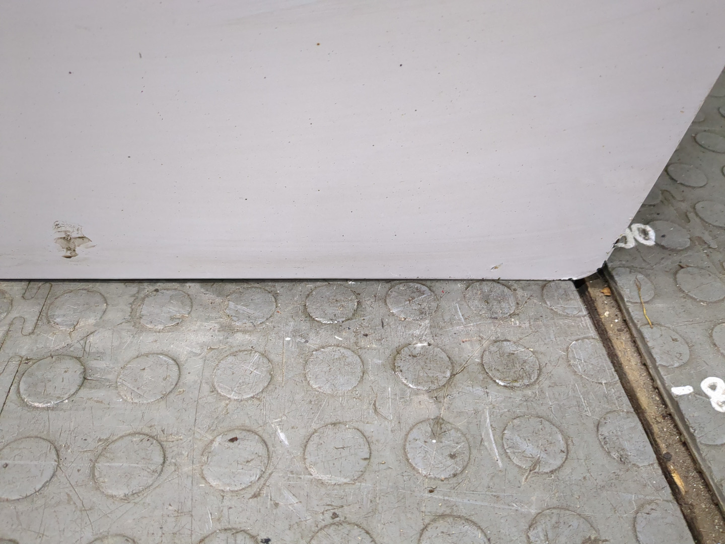 Дверь передняя левая