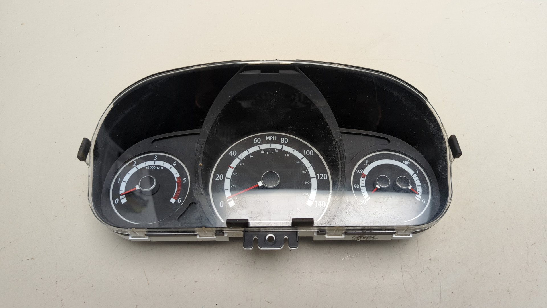 Панель приборов