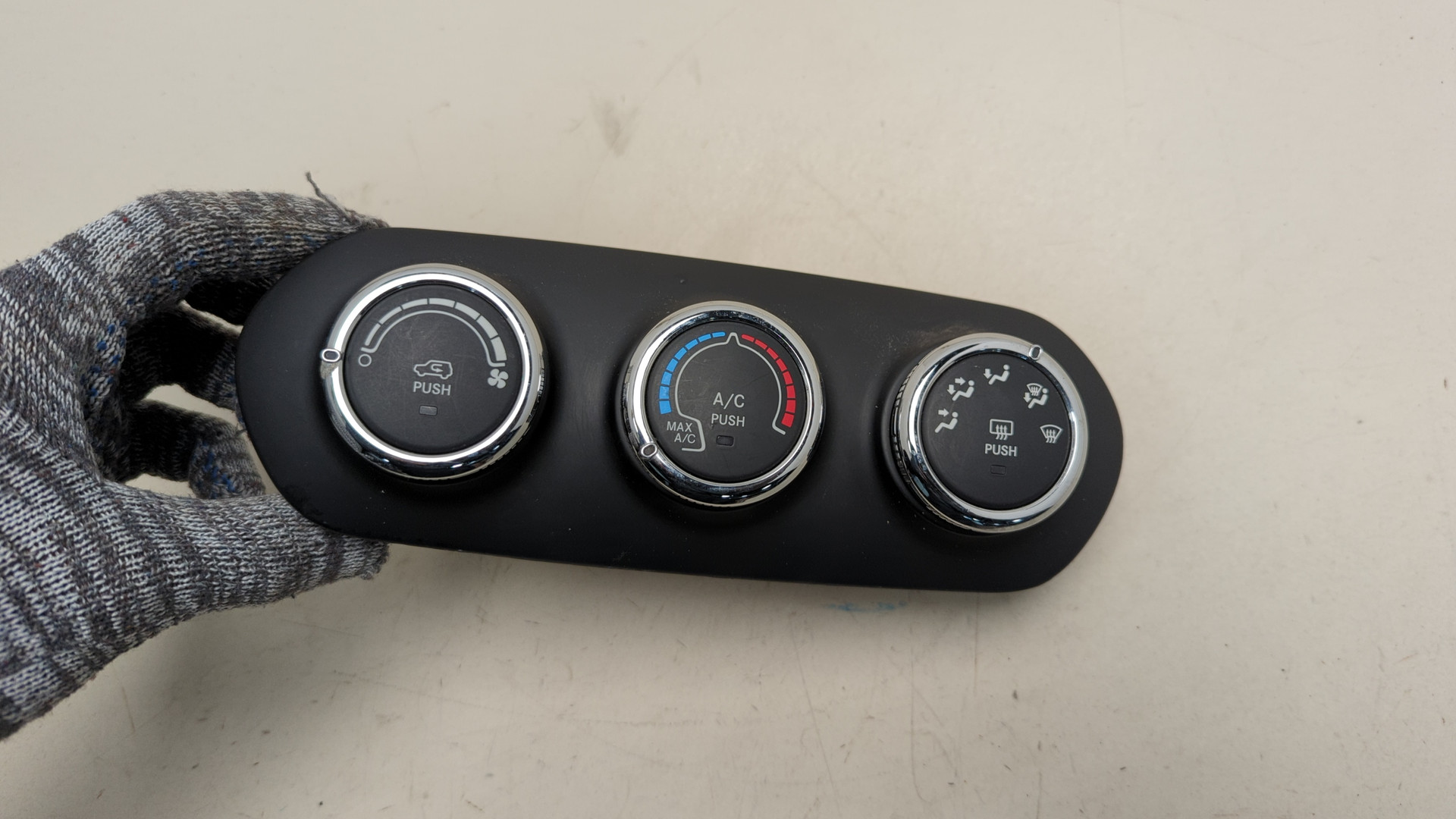 Переключатель отопителя