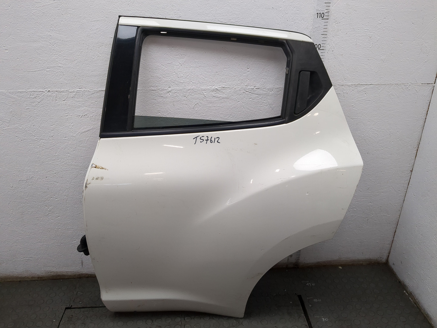 Дверь задняя левая