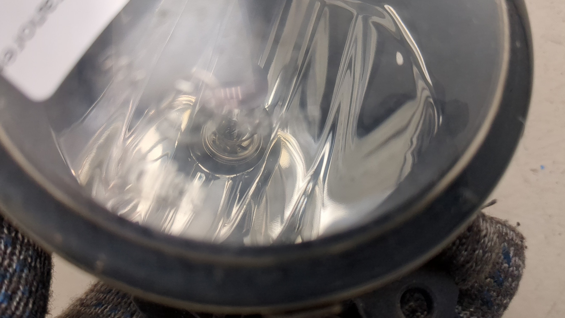 Фара противотуманная левая