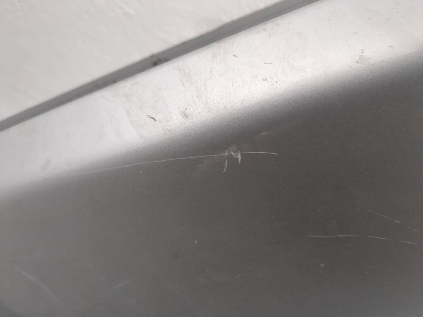 Крыло переднее правое