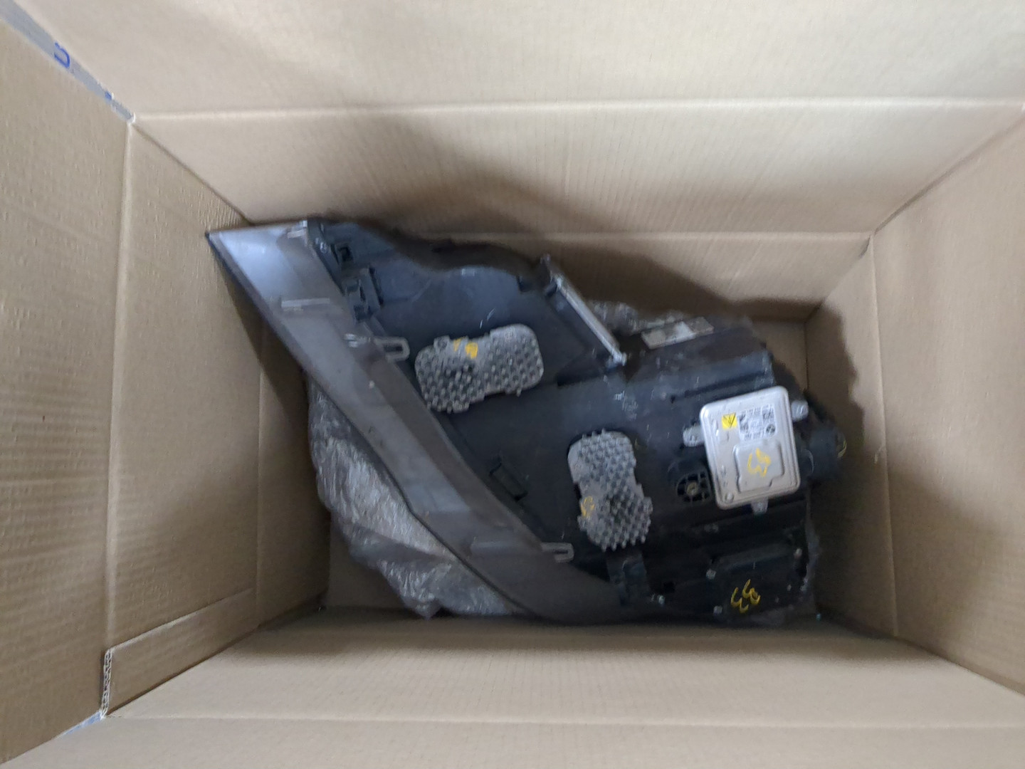 Фара правая