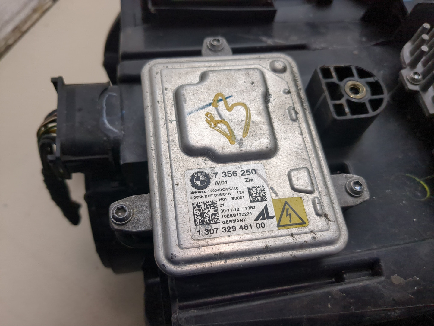 Фара правая