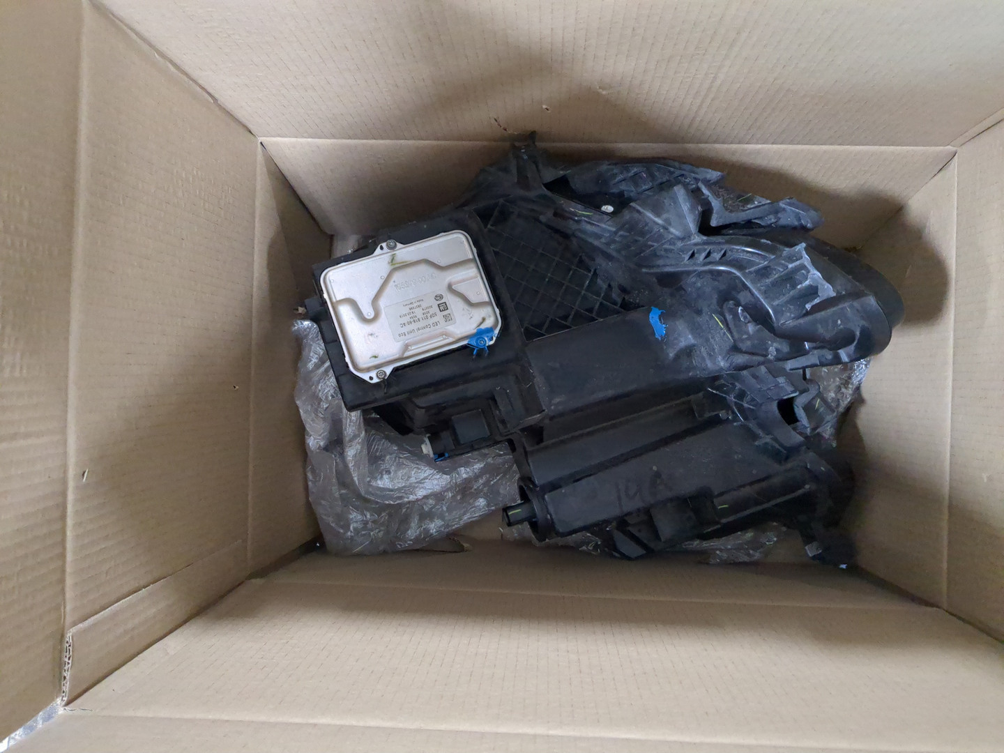 Фара правая