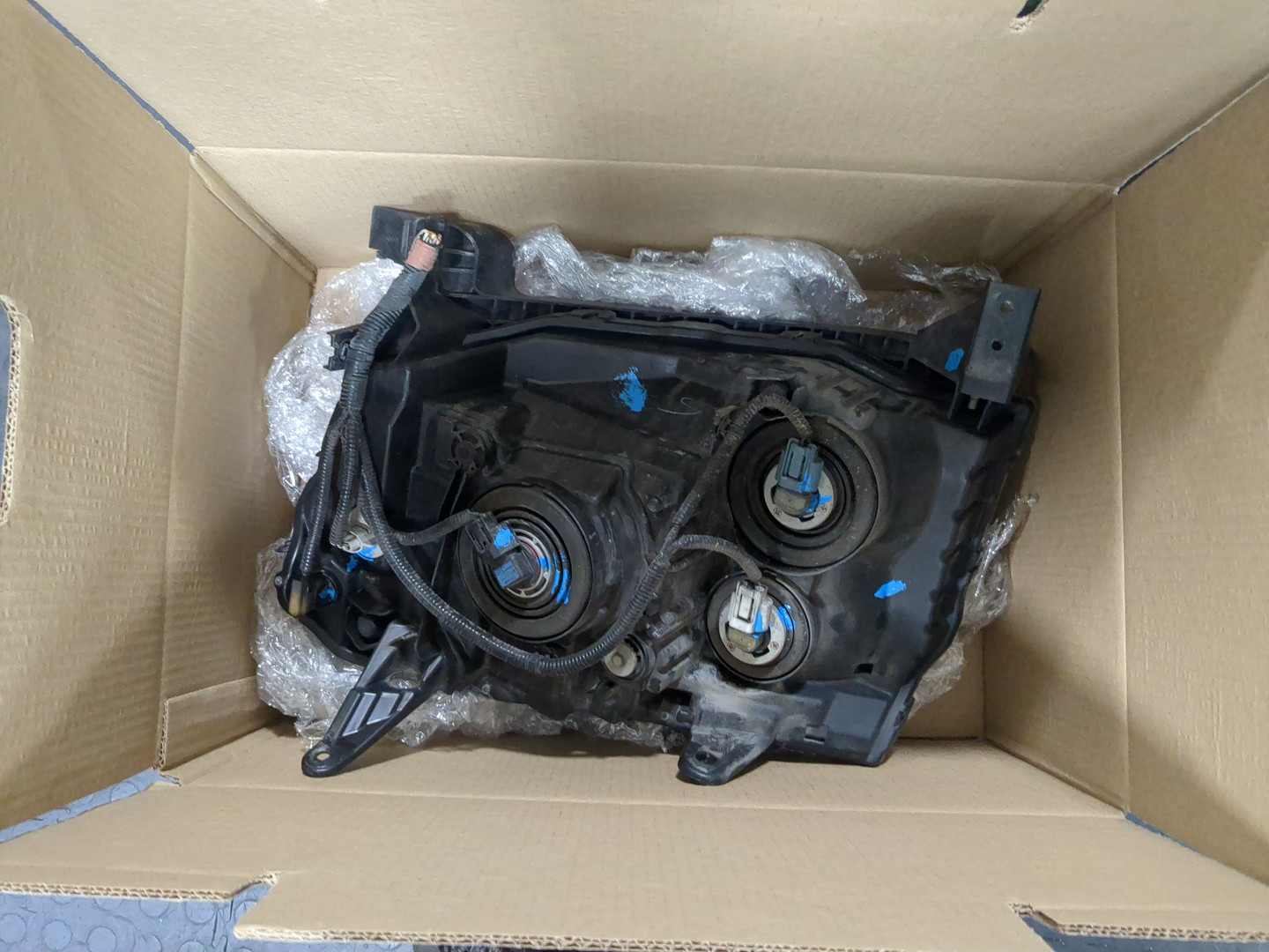 Фара правая