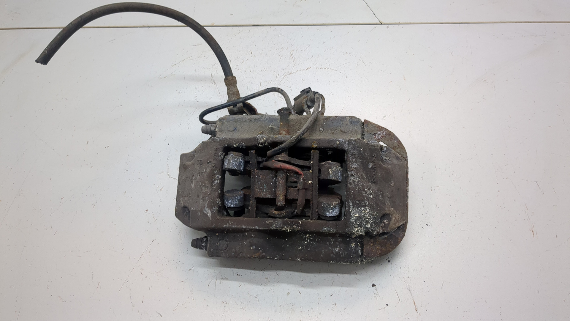 Суппорт задний правый