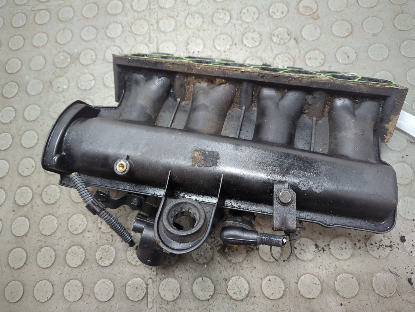 Коллектор впускной