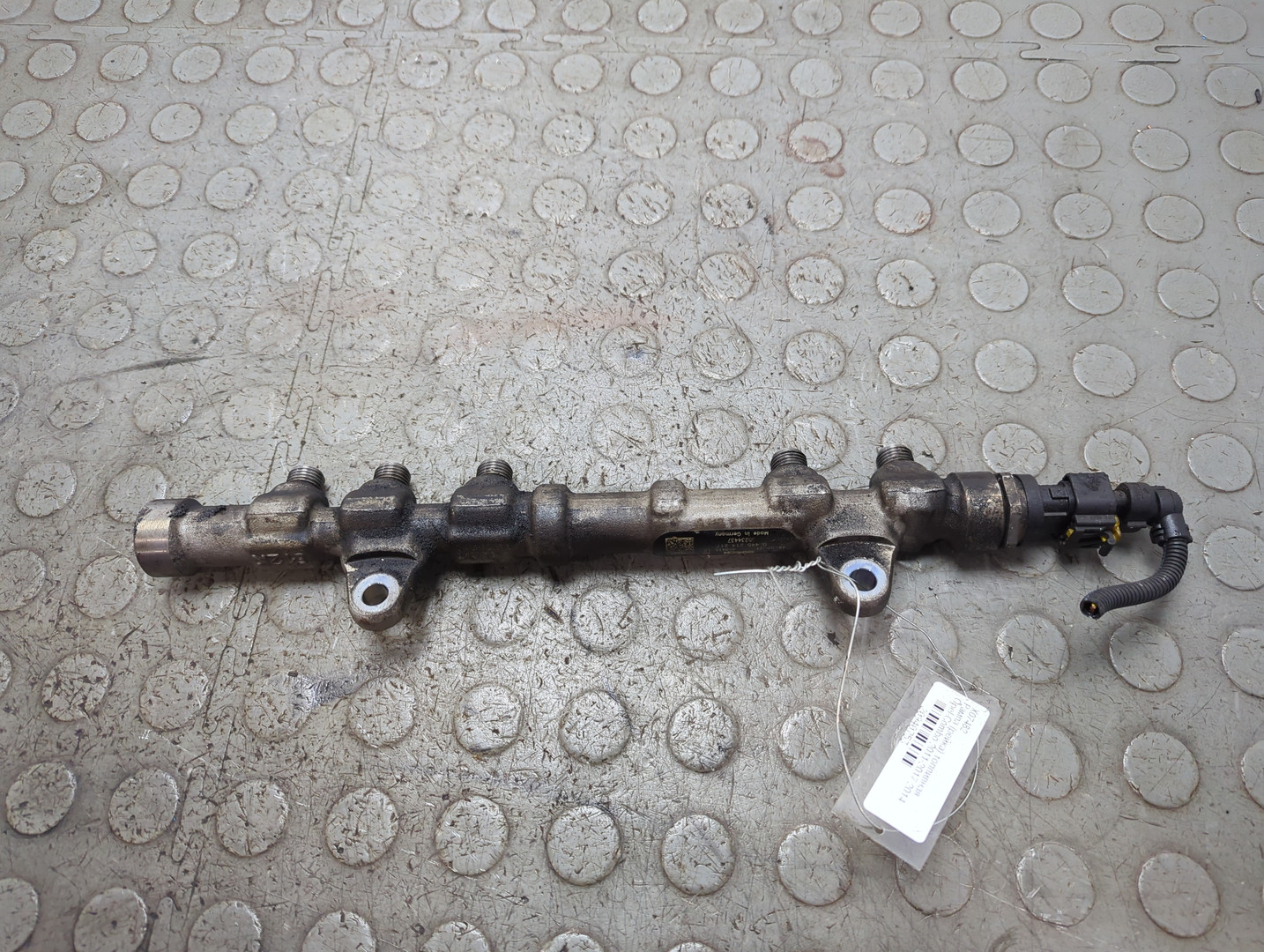 Рейка топливная (рампа)