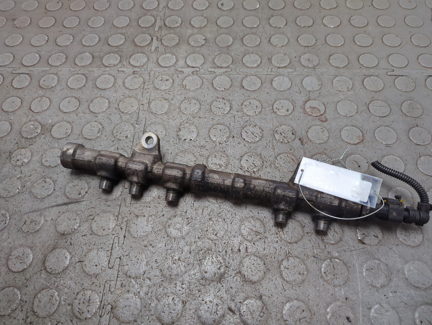 Рейка топливная (рампа)