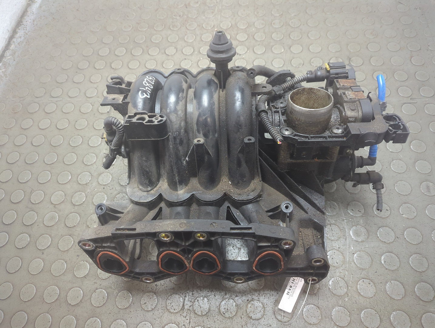 Коллектор впускной