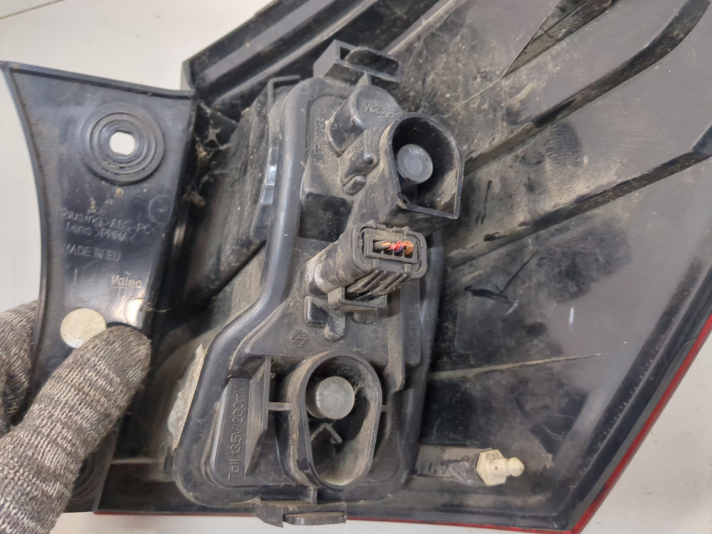 Фонарь задний левый