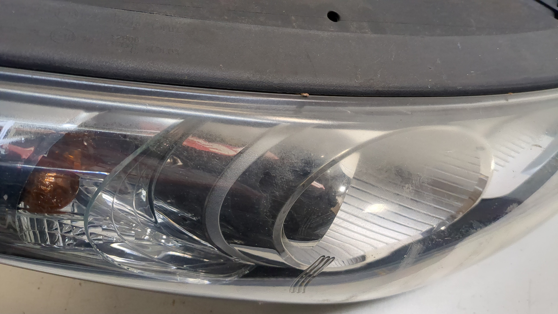 Фара правая