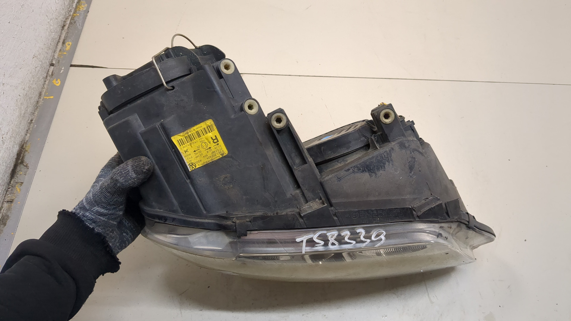 Фара правая