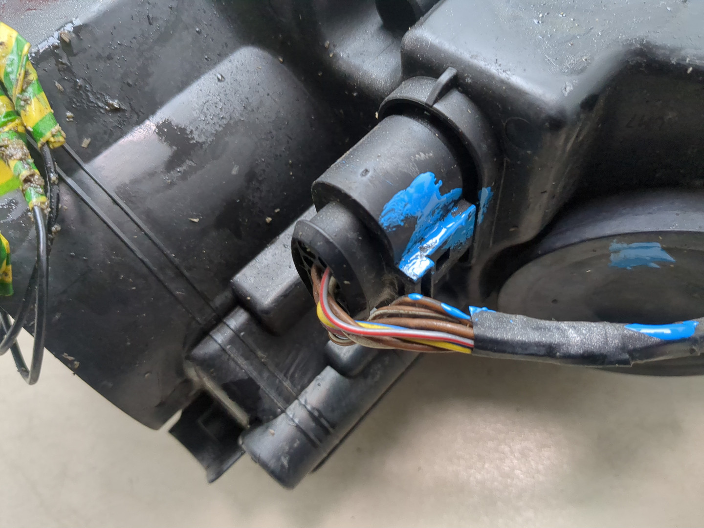 Фара правая