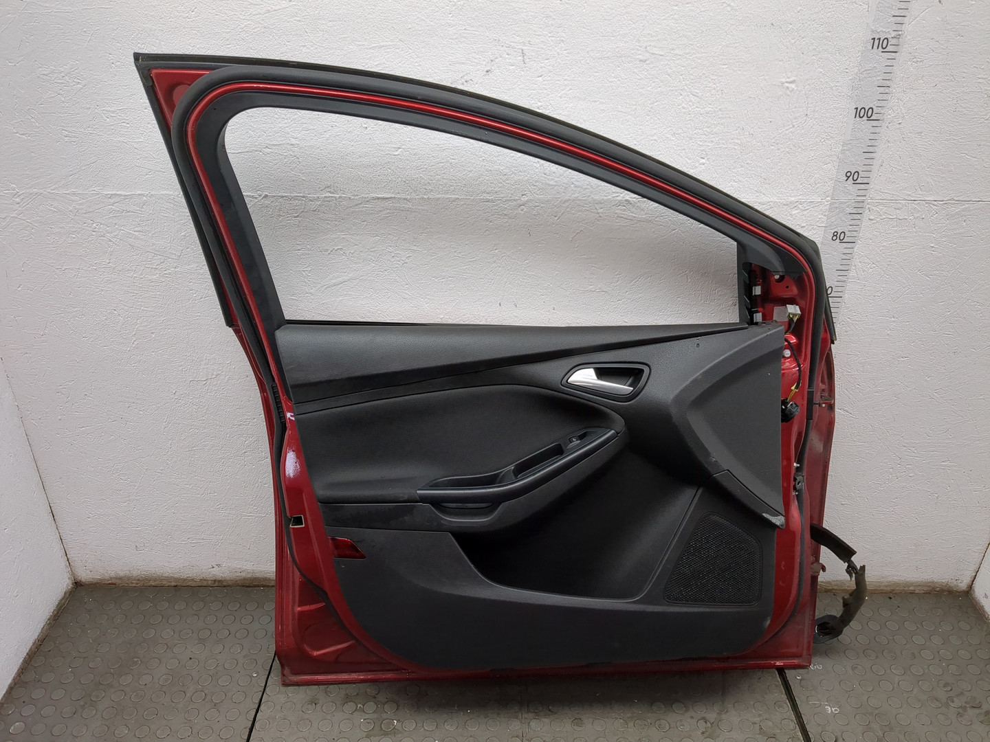 Дверь передняя левая