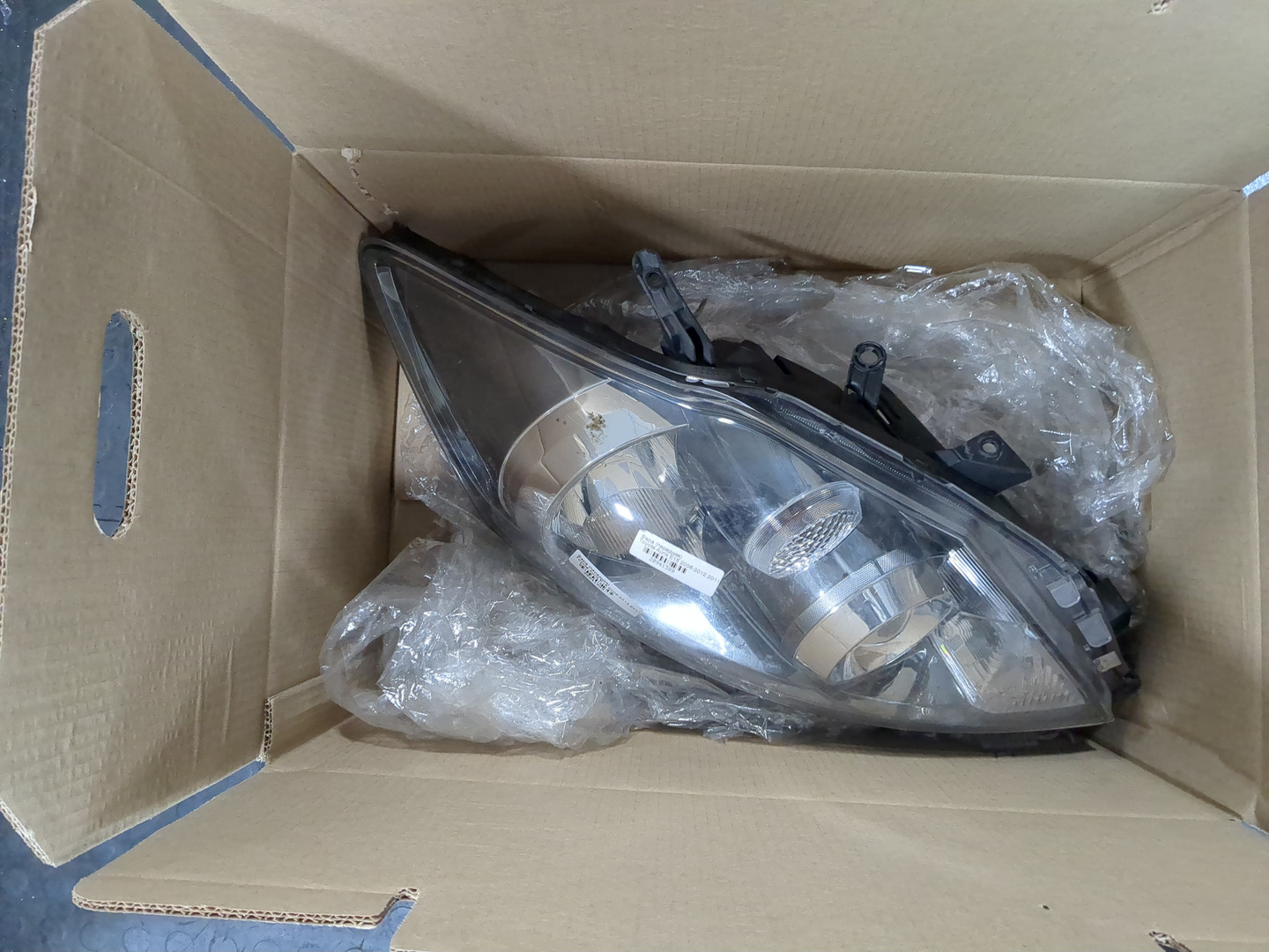 Фара правая