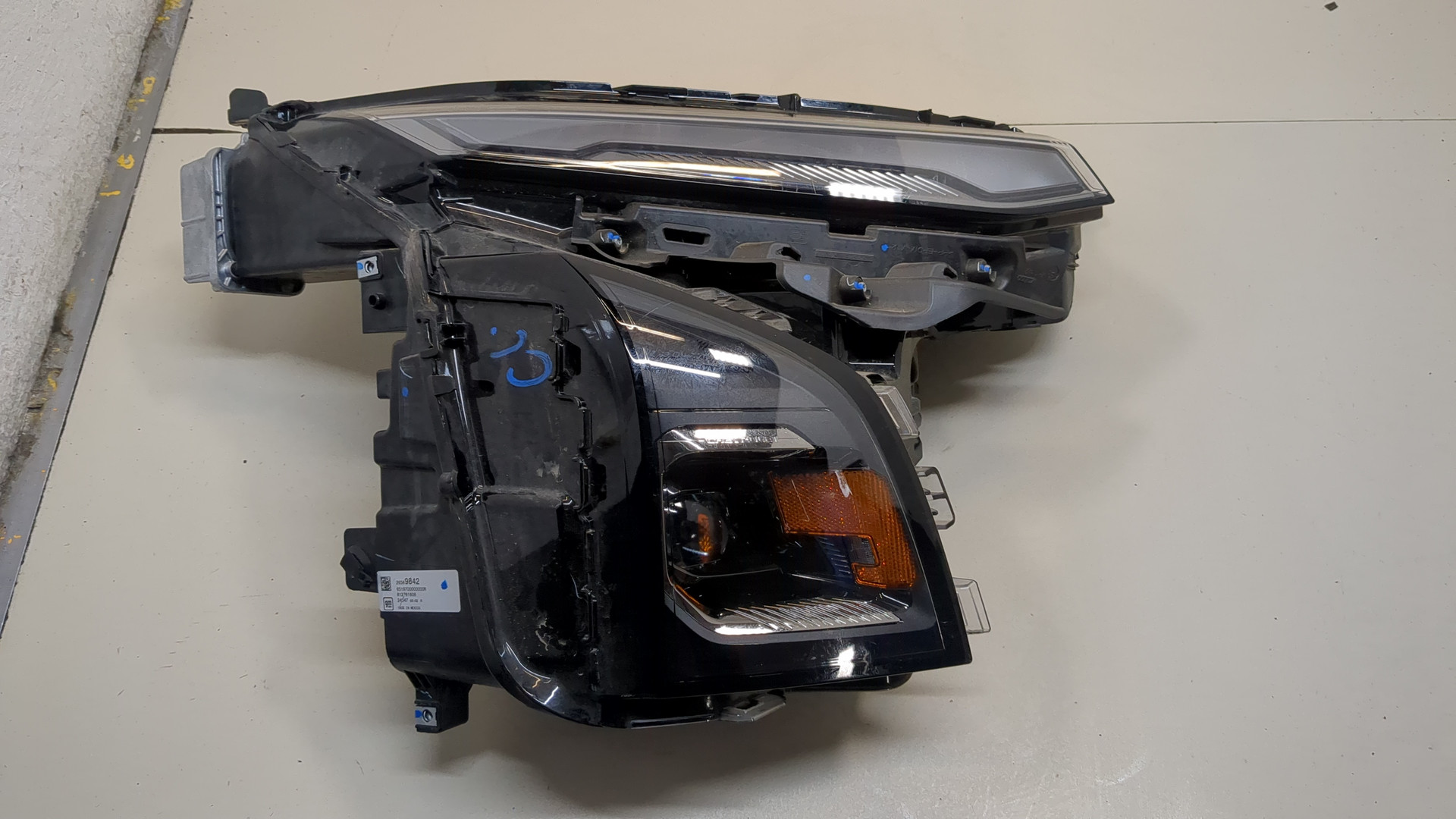 Фара правая