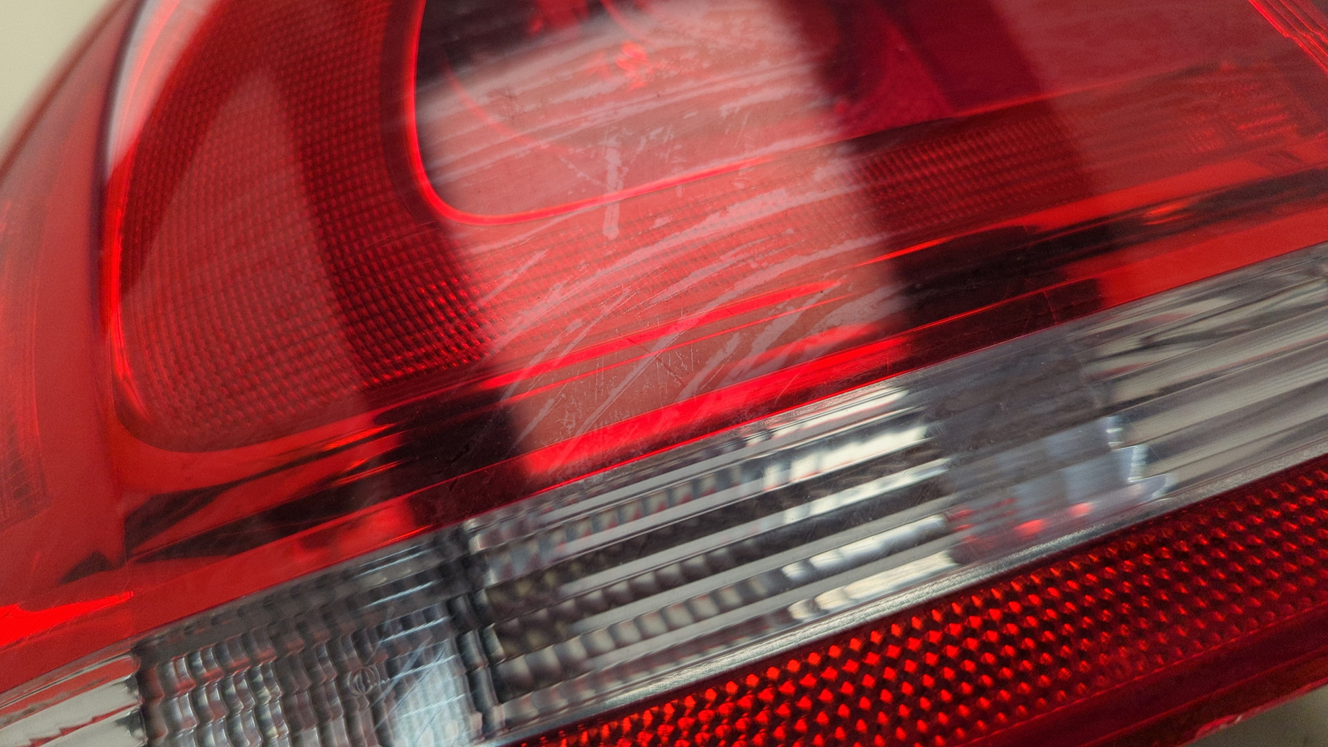 Фонарь задний левый