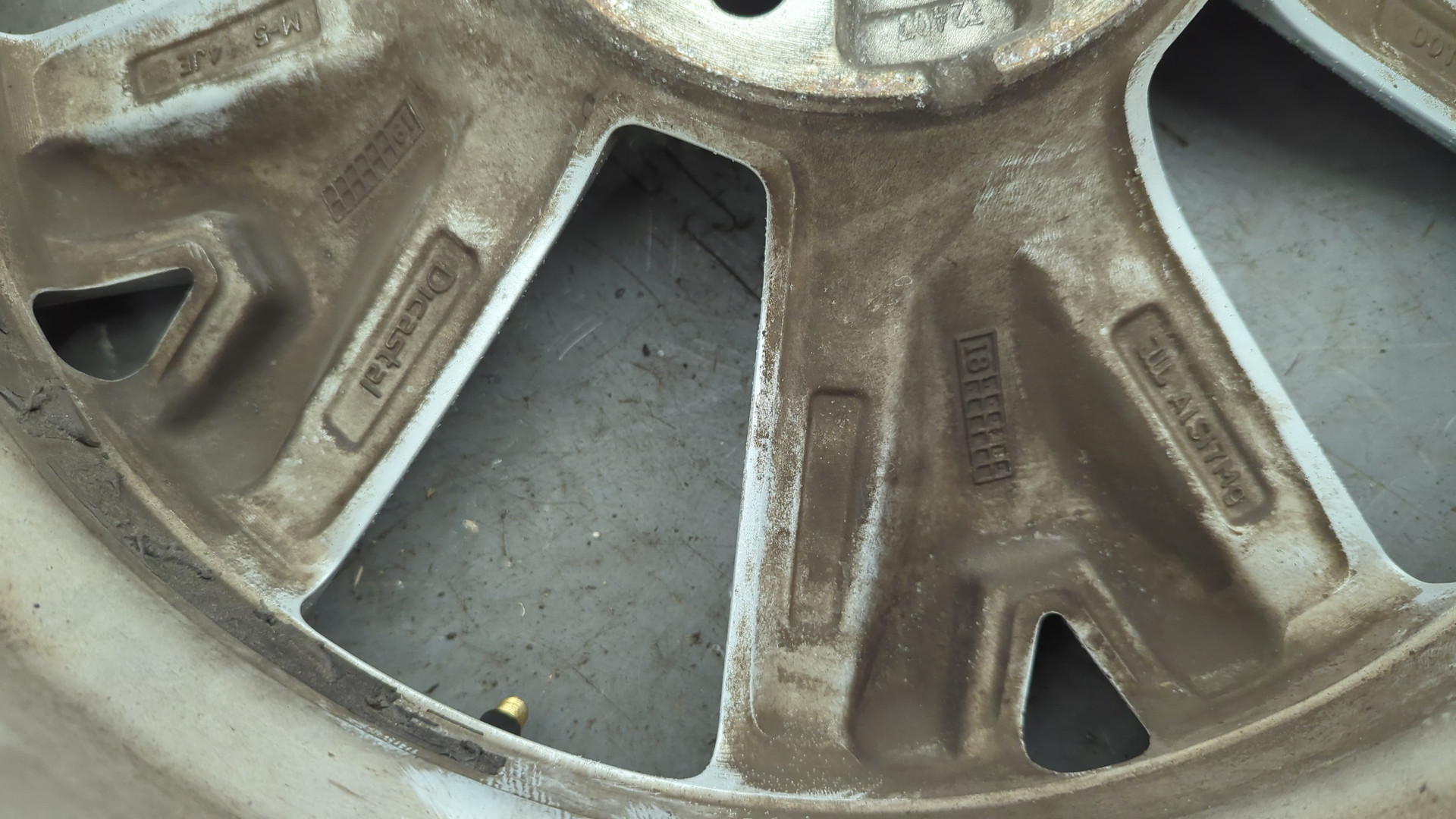 Диск колесный литой легкий сплав