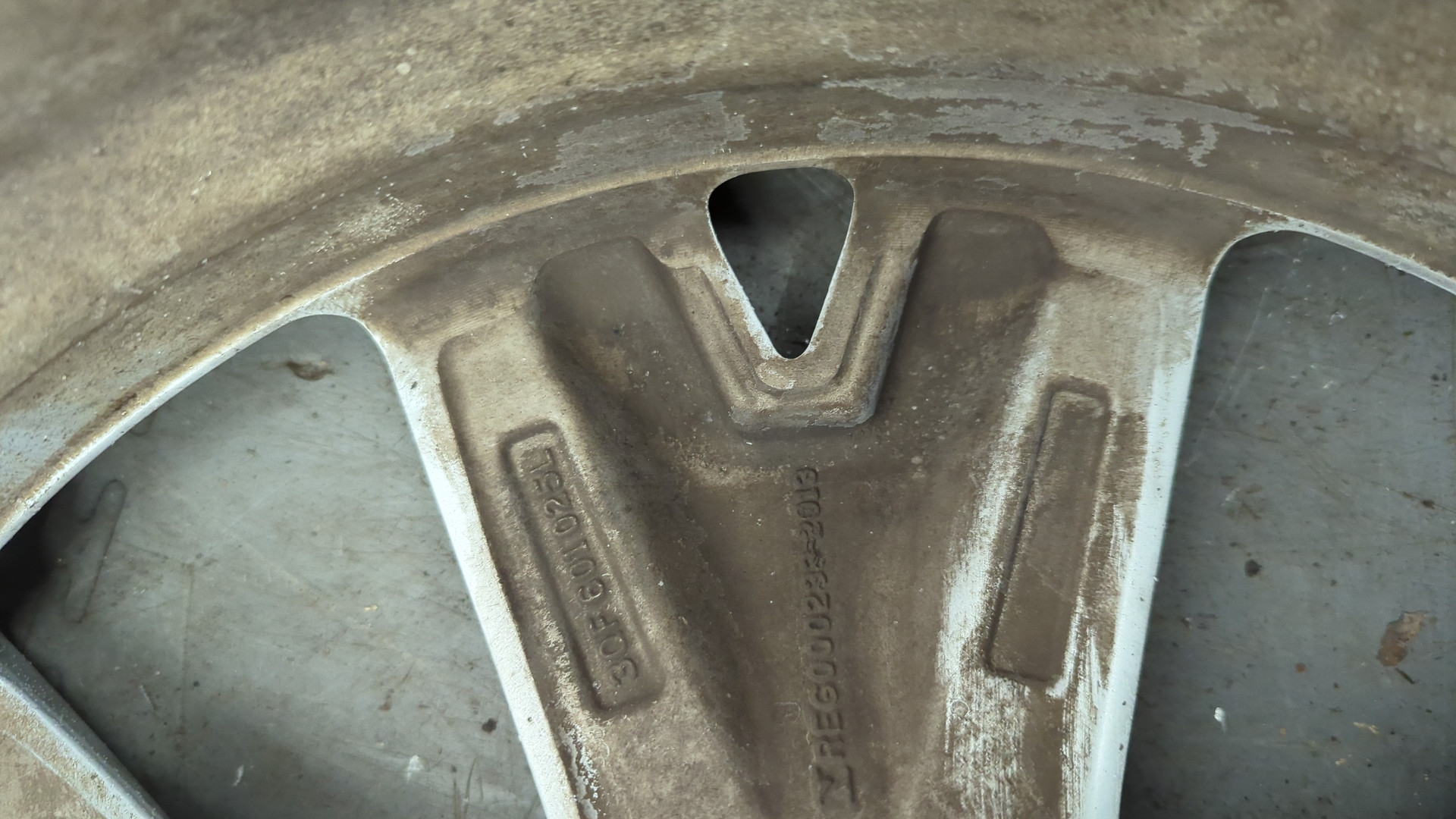 Диск колесный литой легкий сплав