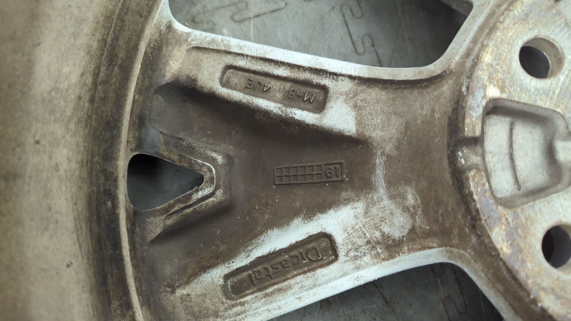 Диск колесный литой легкий сплав