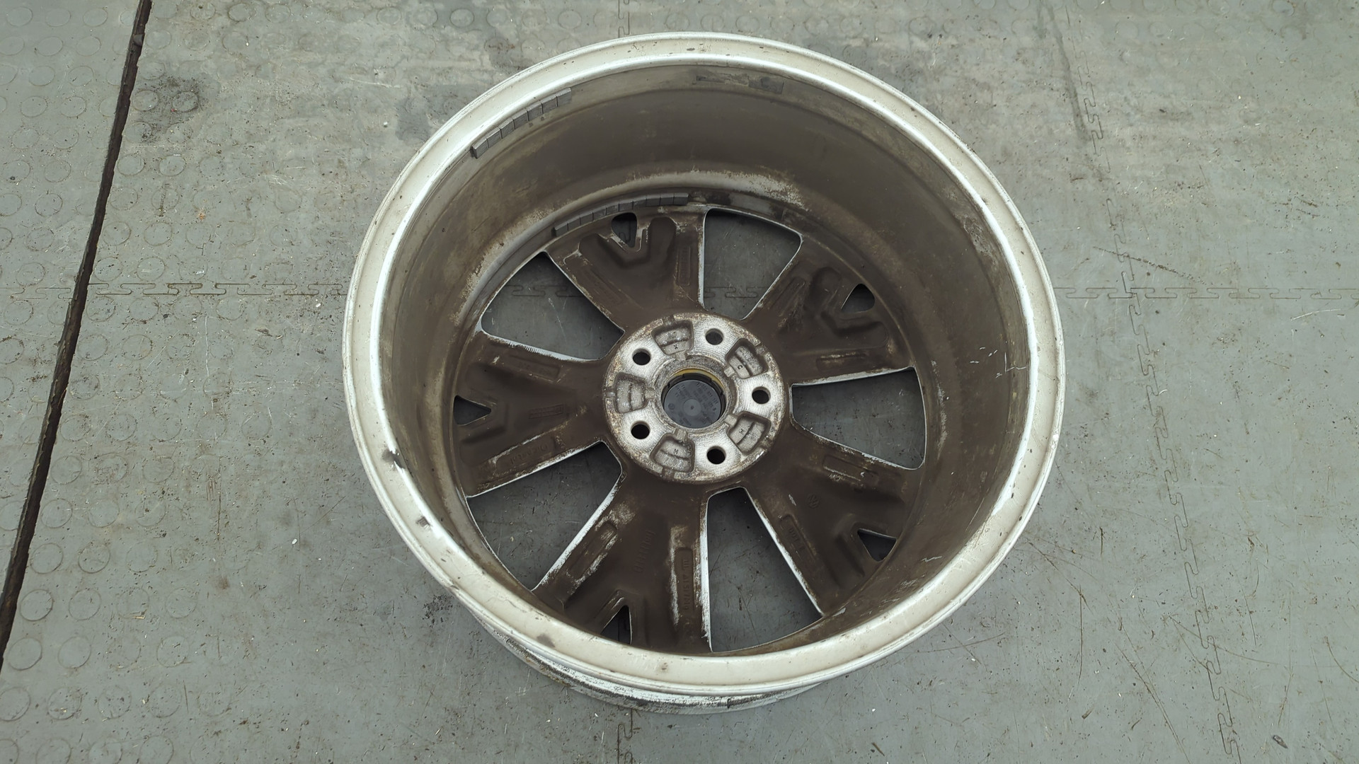 Диск колесный литой легкий сплав