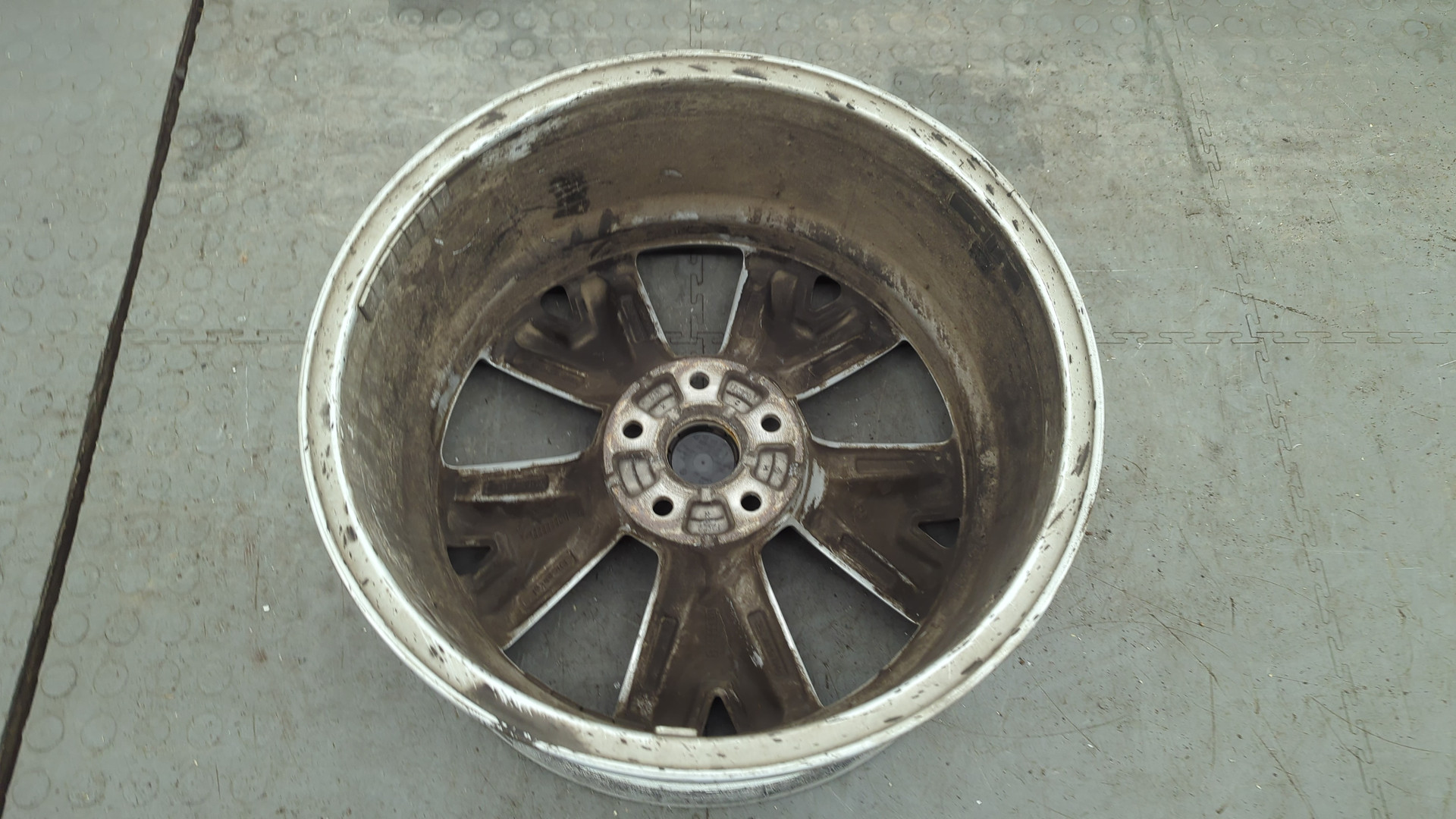 Диск колесный литой легкий сплав