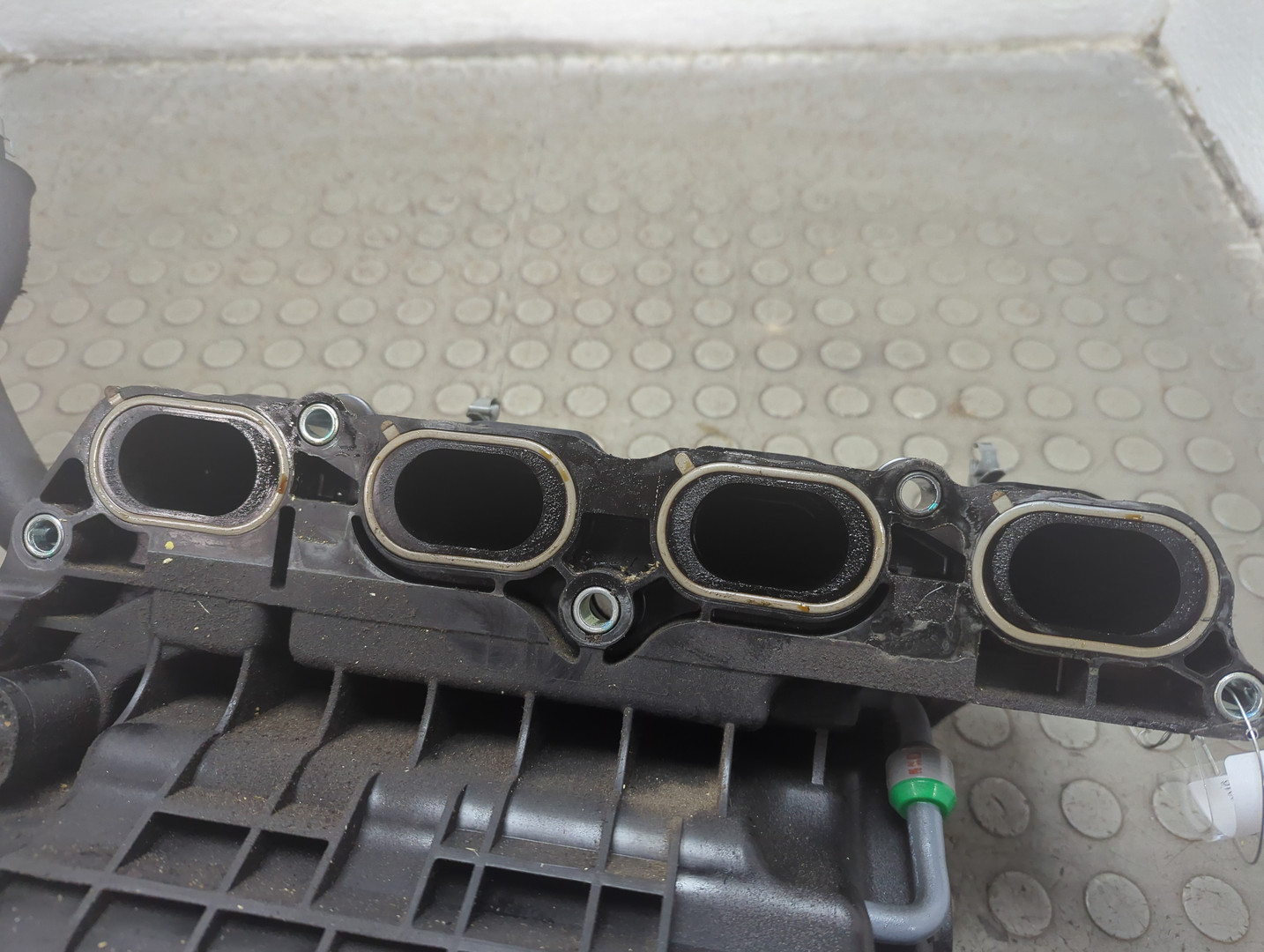 Коллектор впускной