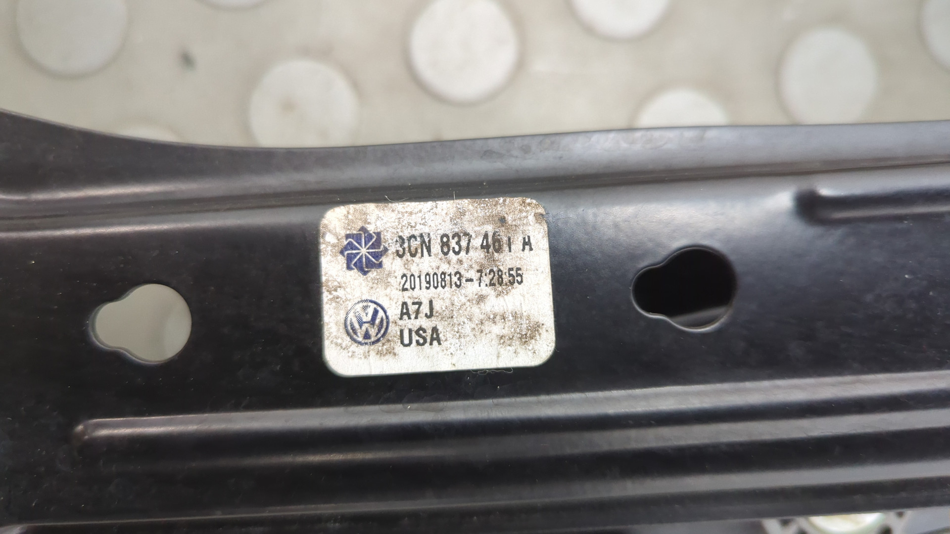 Стеклоподъемник электр. передний левый