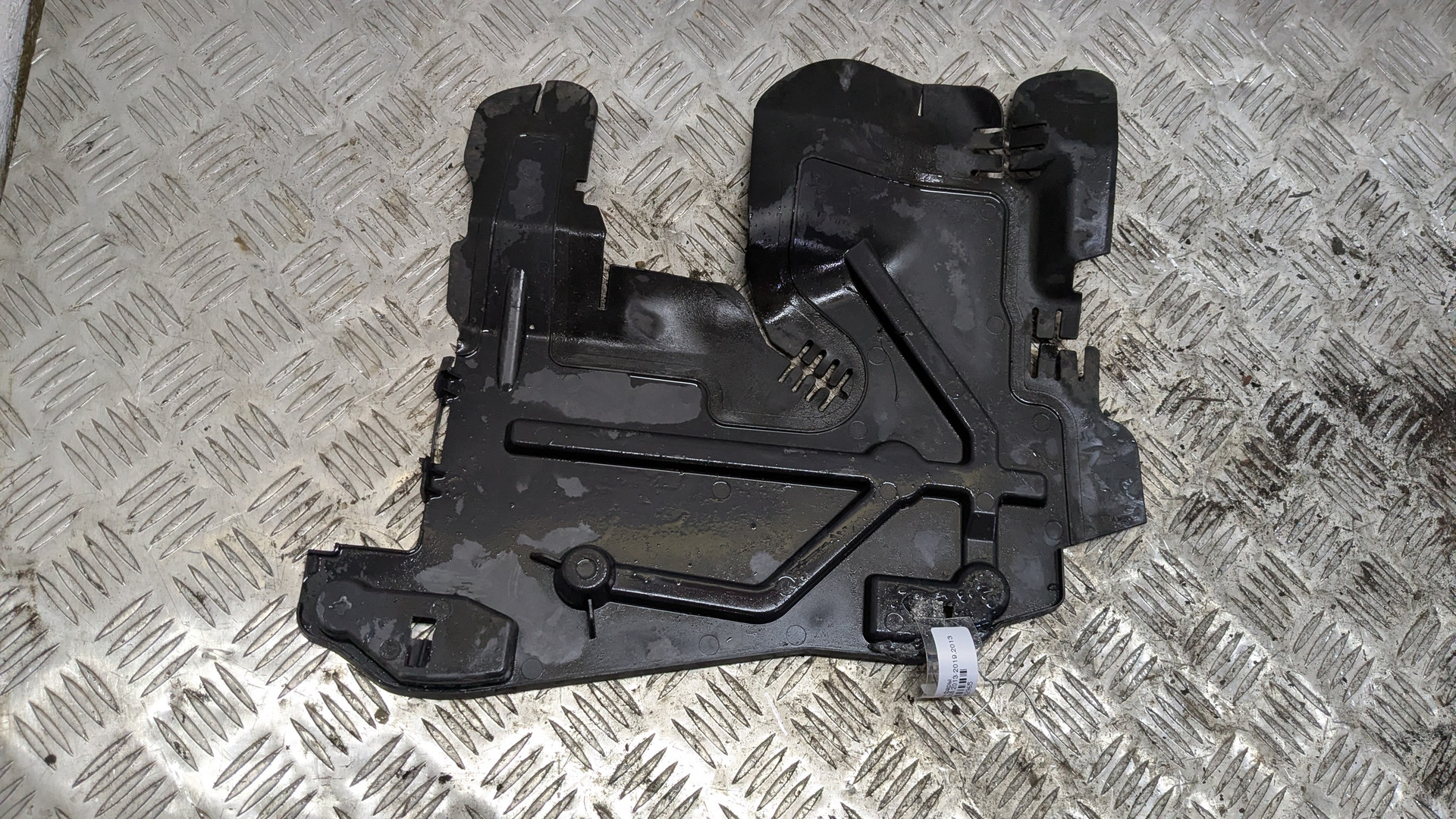 Кронштейн фар правый