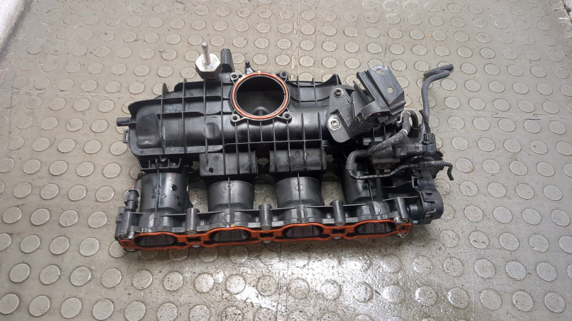 Коллектор впускной