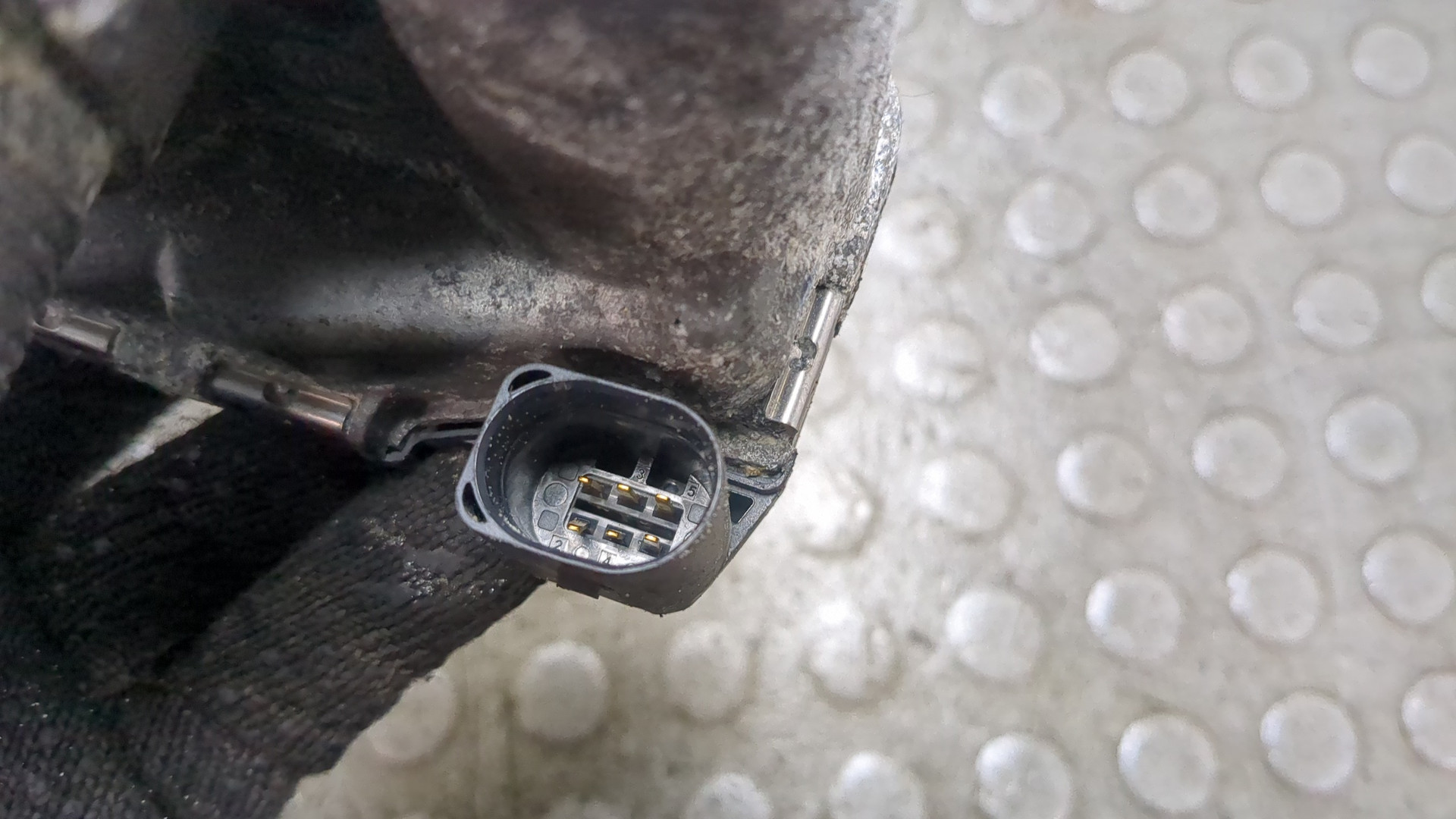 Заслонка дроссельная электрическая