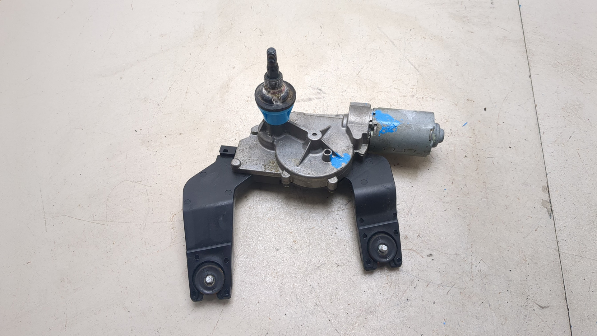 Моторчик стеклоочистителя задний